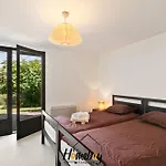 Rose Pool Sea View Super Cannes * 瓦洛里