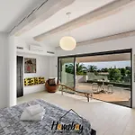Rose Pool Sea View Super Cannes Villa