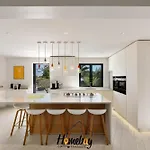 Rose Pool Sea View Super Cannes Villa